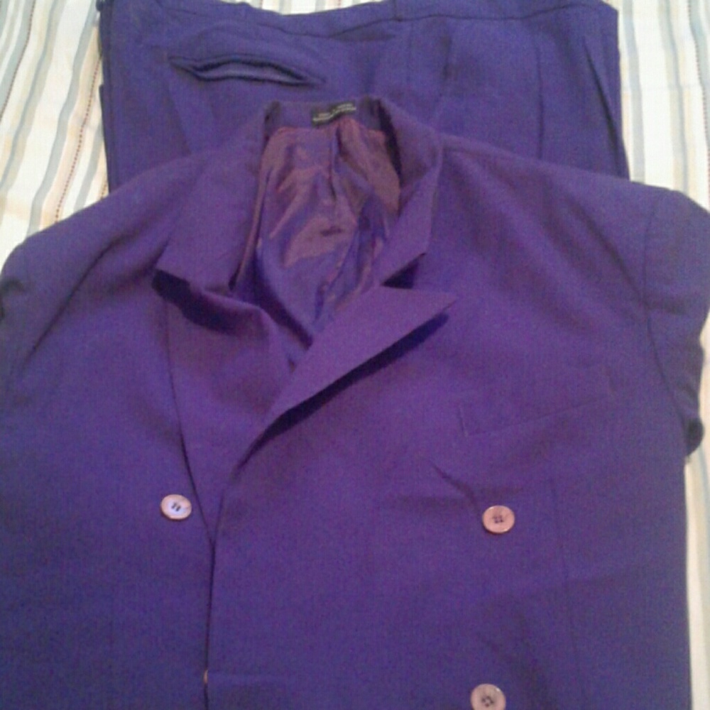Man's nice pants suits